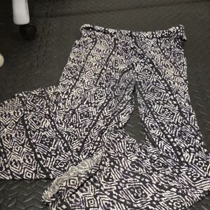 Elegant Black and White Geometric Women's Wide Leg Pants